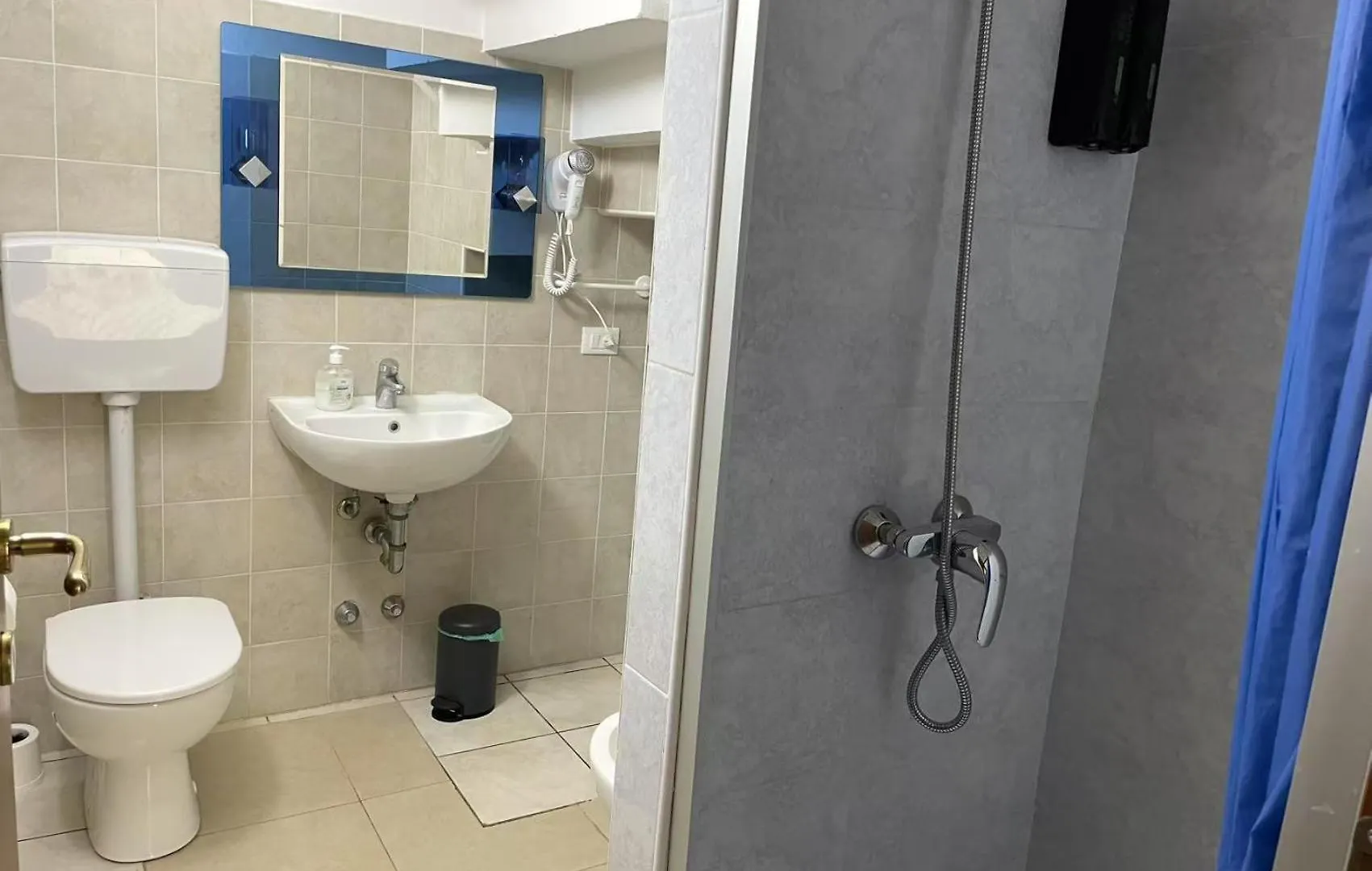 Flat Blue Apartment Verona
